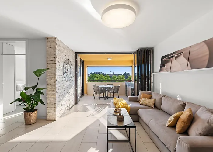 Grand Central Apartment With 3 Bedrooms In Porec!